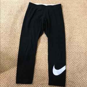 Cropped Nike Leggings
